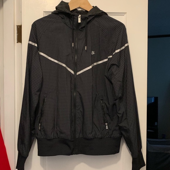Nike Jackets & Blazers - Women’s Nike windbreaker